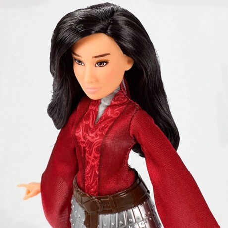 Disney Princesas Hasbro Mulan 30 cm E8633 001