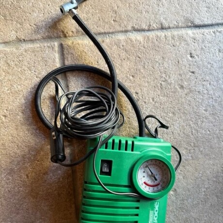 INFLADOR COMPRESOR D/AIRE VEHICULO GABKA 12V GA-88044.- INFLADOR COMPRESOR D/AIRE VEHICULO GABKA 12V GA-88044.-