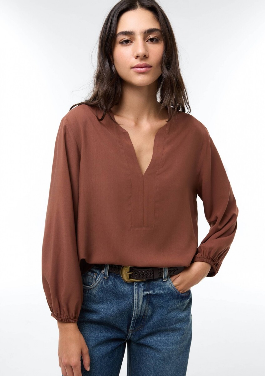 BLUSA DE MANGA TRES CUARTOS EN VISCOSA - MARRÓN 