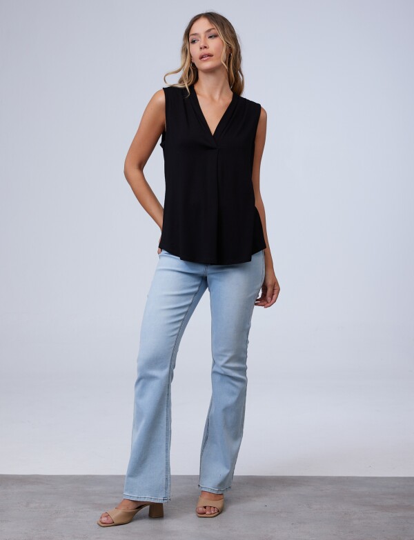 Musculosa Escote V NEGRO