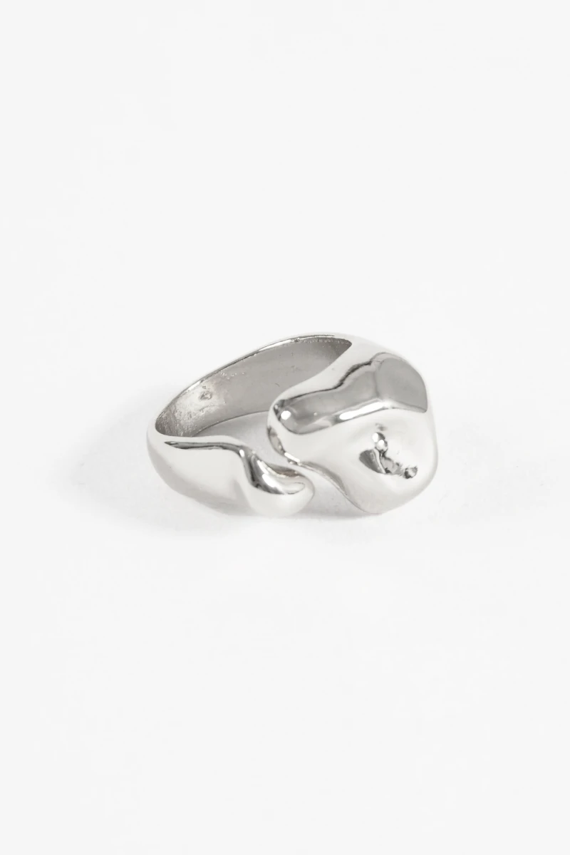 Anillo machacado plateado