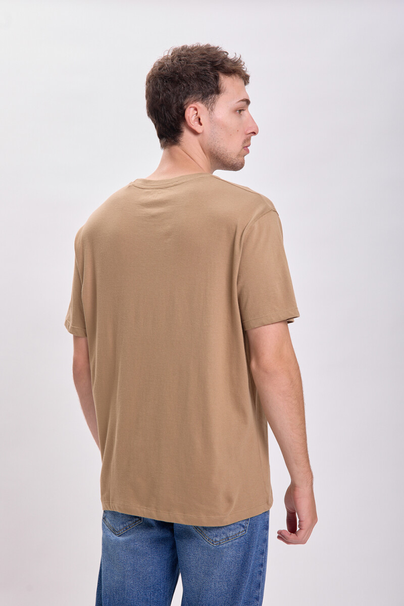 Remera estampa Hoja Tostado