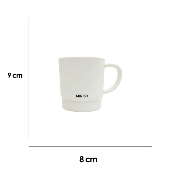 Taza plástica blanca