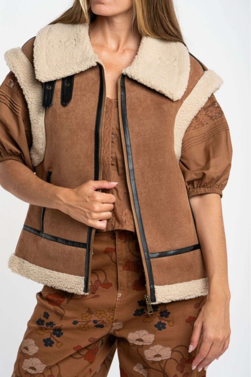 Chaleco Gamulan - Camel 