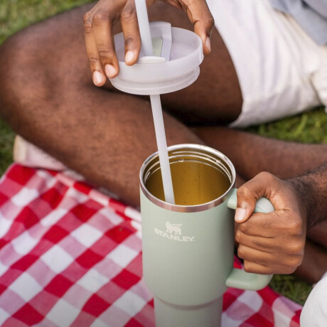 Vaso Térmico en Acero inox. Stanley Quencher 887ml GOLDEN ROD