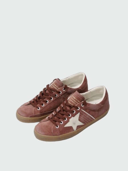 GOLDEN GOOSE - ZAPATILLA SUPER STAR EN GAMUZA ENCERADA CON ESTRELLA Y ESPOLÓN EN NAPPA Alta Automática