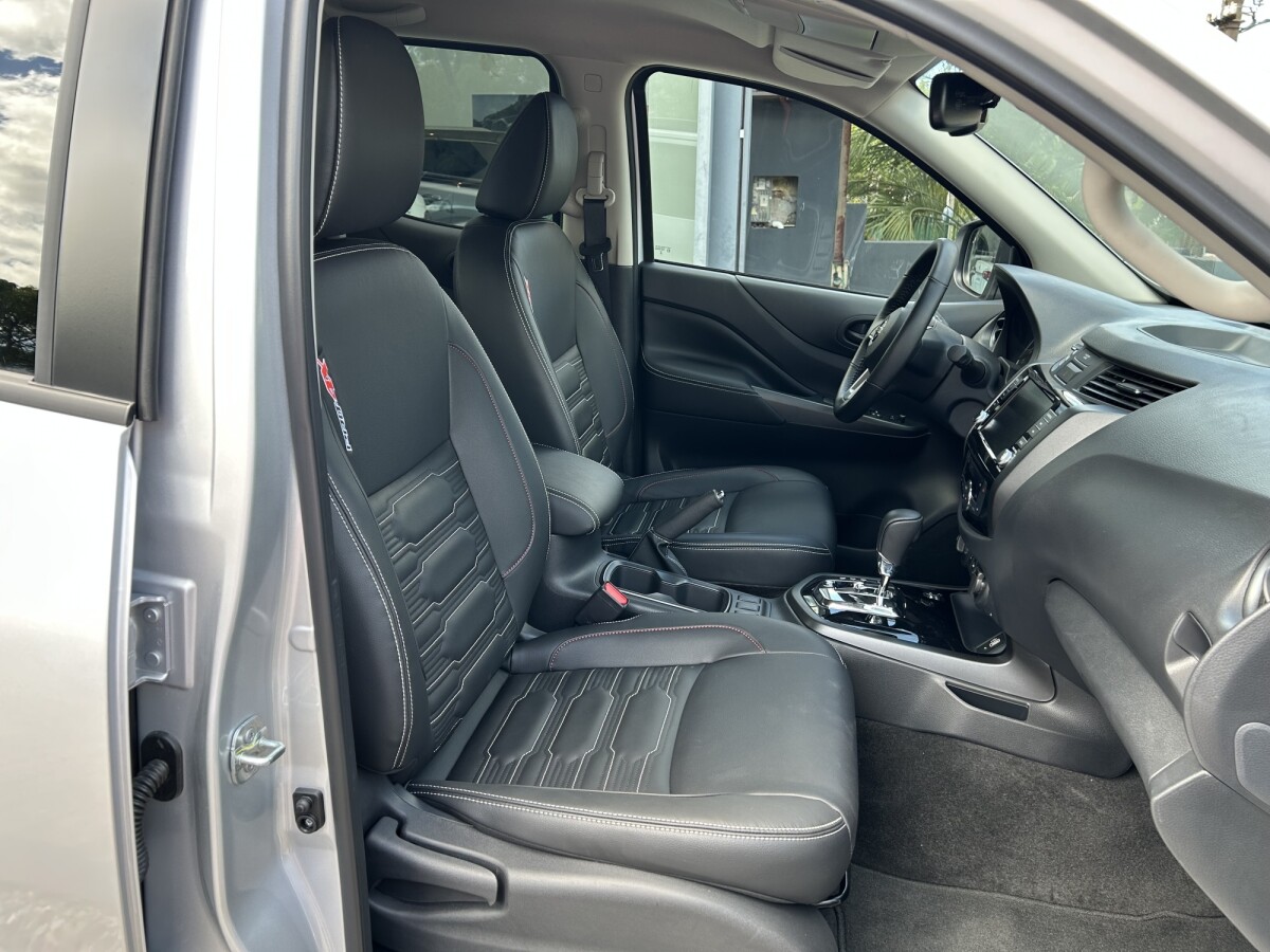 Nissan Frontier PRO-4X 2.5 4X4 DDTTi | Permuta / Financia Nissan Frontier PRO-4X 2.5 4X4 DDTTi | Permuta / Financia