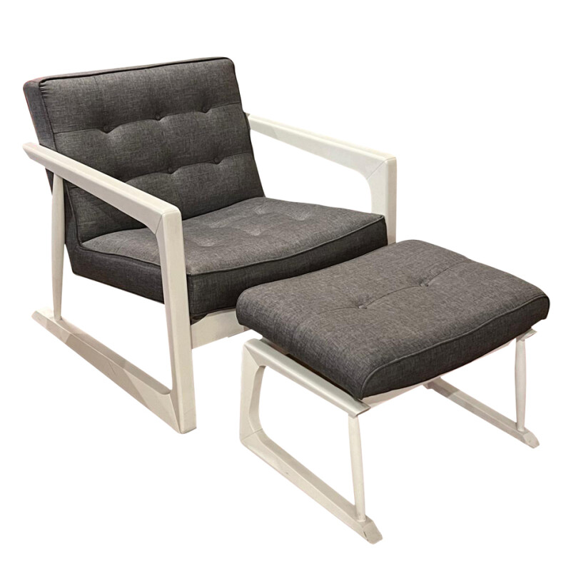 POLTRONA EN MADERA CON POSAPIE - TAPIZADO TELA GRIS - PRODUCTO CON DETALLES - POLTRONA EN MADERA CON POSAPIE - TAPIZADO TELA GRIS - PRODUCTO CON DETALLES -