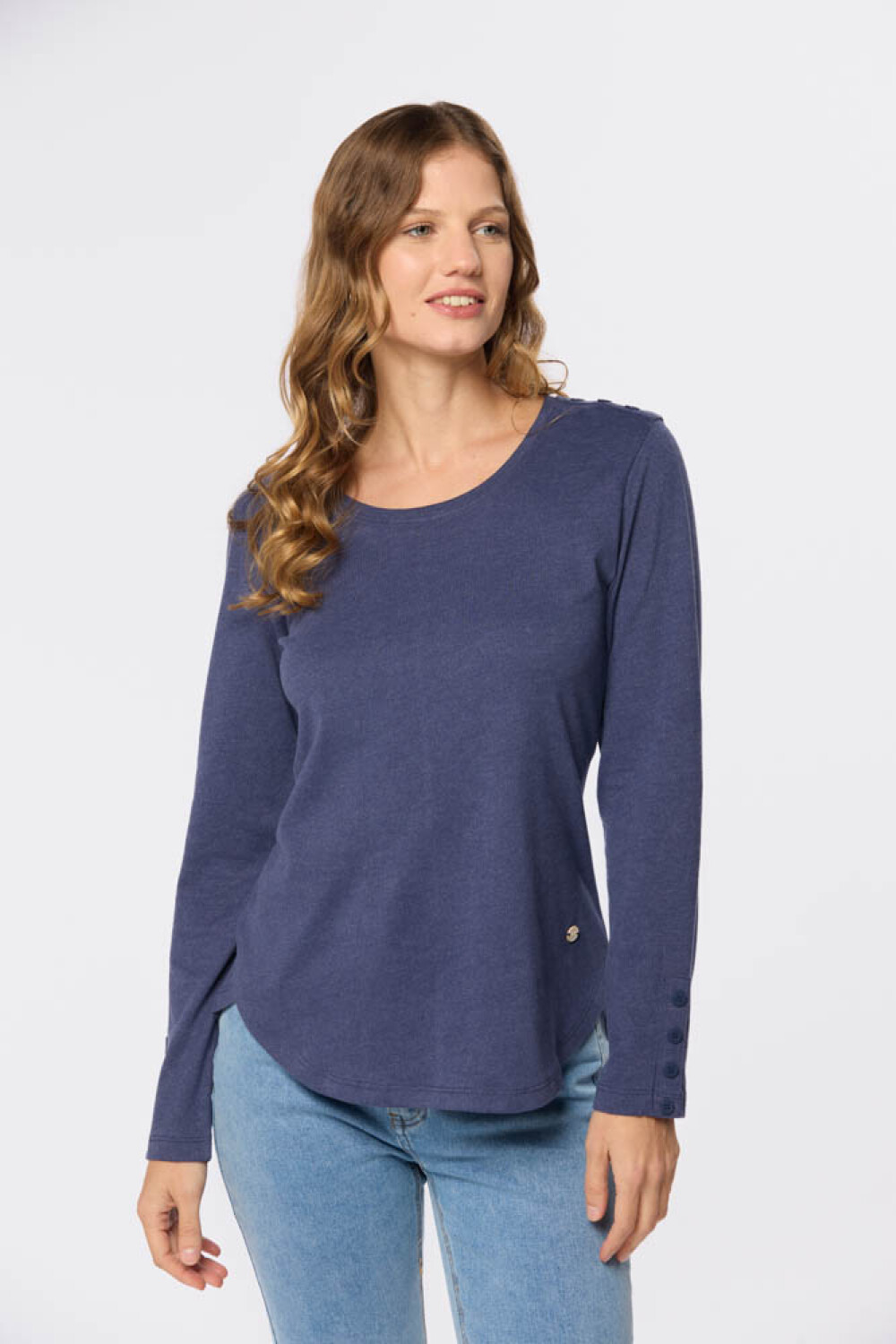 REMERA LISA CON BOTONES Azul