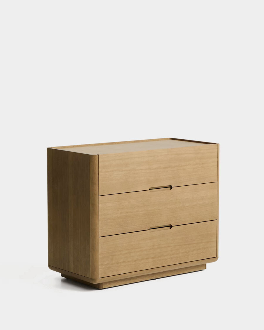 Cómoda Arelida de chapa y madera maciza de roble acabado marrón claro 100 x 80 cm Cómoda Arelida de chapa y madera maciza de roble acabado marrón claro 100 x 80 cm