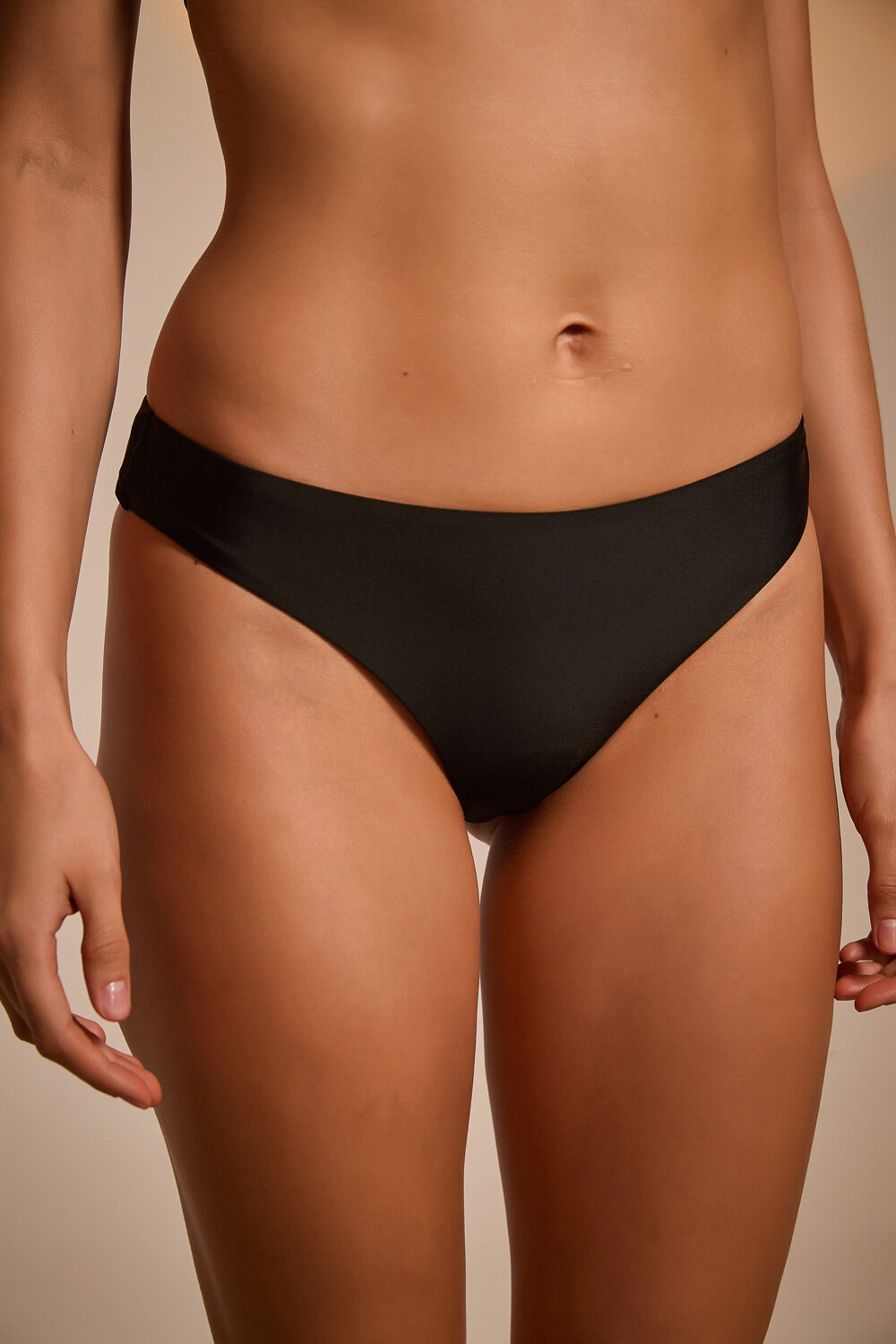 Vedetina Delto Negro