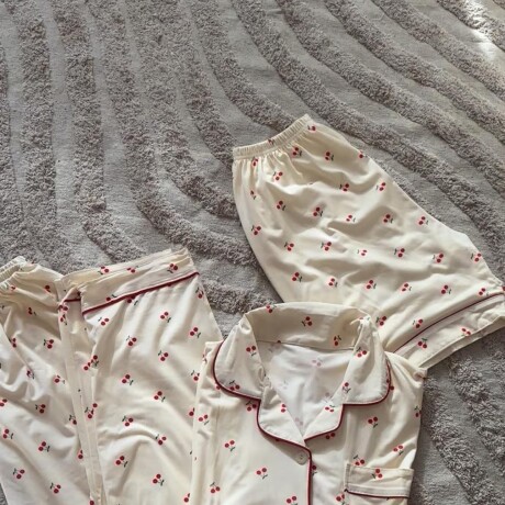 Pijama 3 piezas cerezas Pijama 3 piezas cerezas
