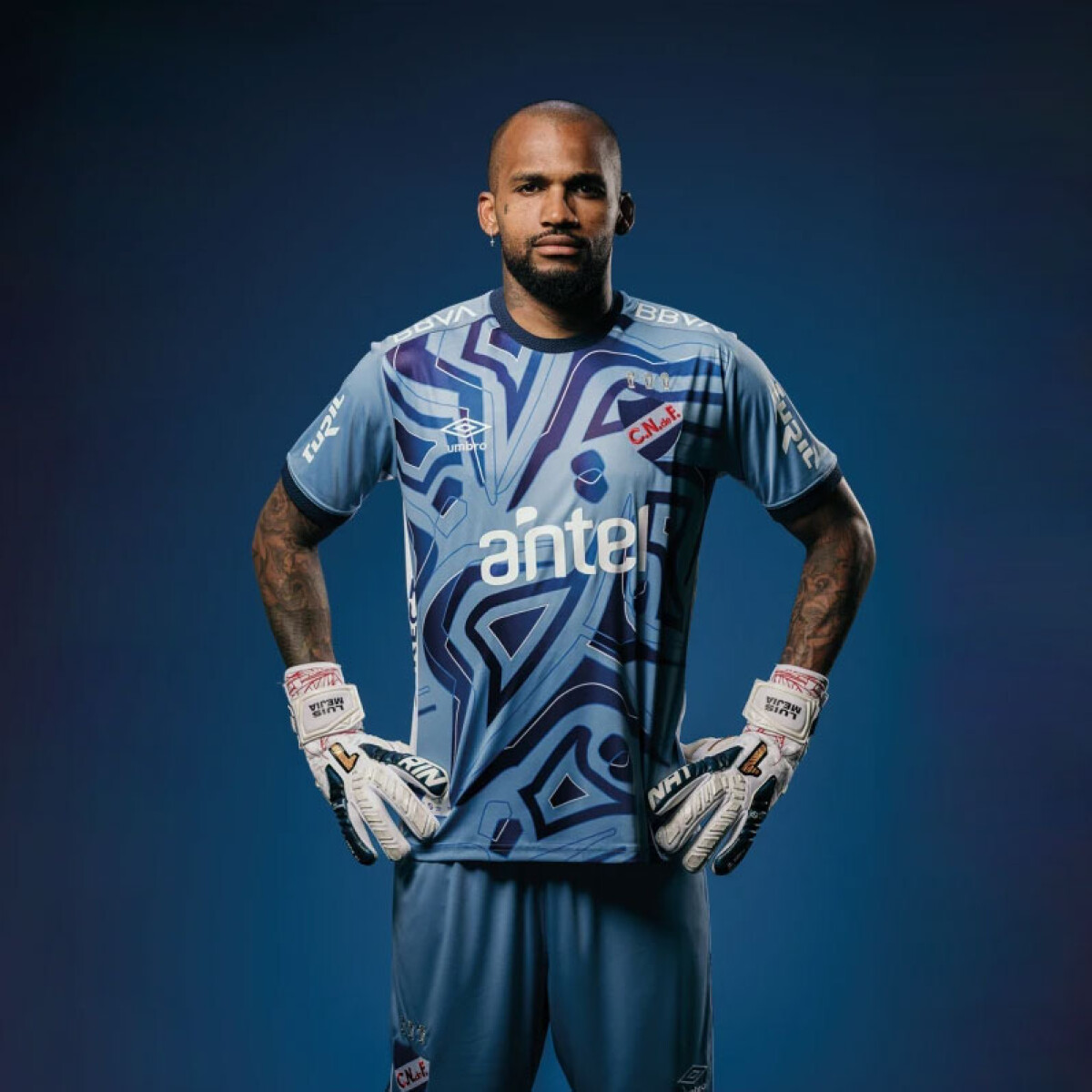 Camiseta de Hombre Umbro Nacional Golero Oficial Umbro - Celeste - Blanco - Azul Marino 