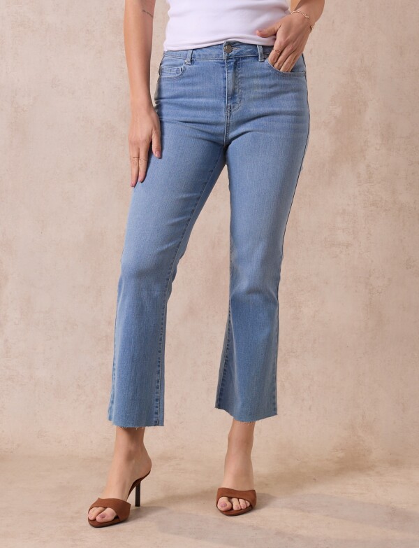 Jean Crop JEAN CLARO