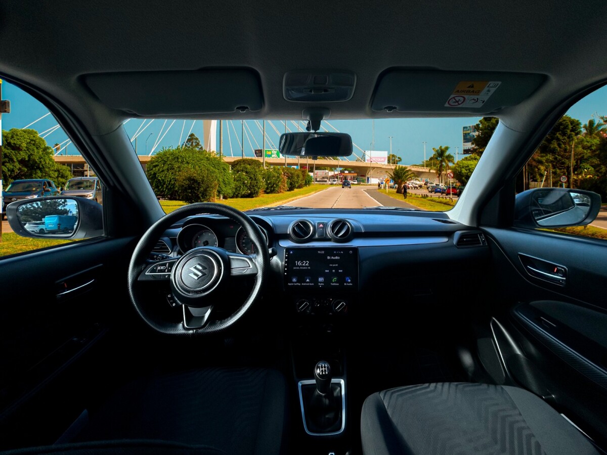 Suzuki Swift GL 2024 EXCELENTE ESTADO! | Permuta / Financia Suzuki Swift GL 2024 EXCELENTE ESTADO! | Permuta / Financia