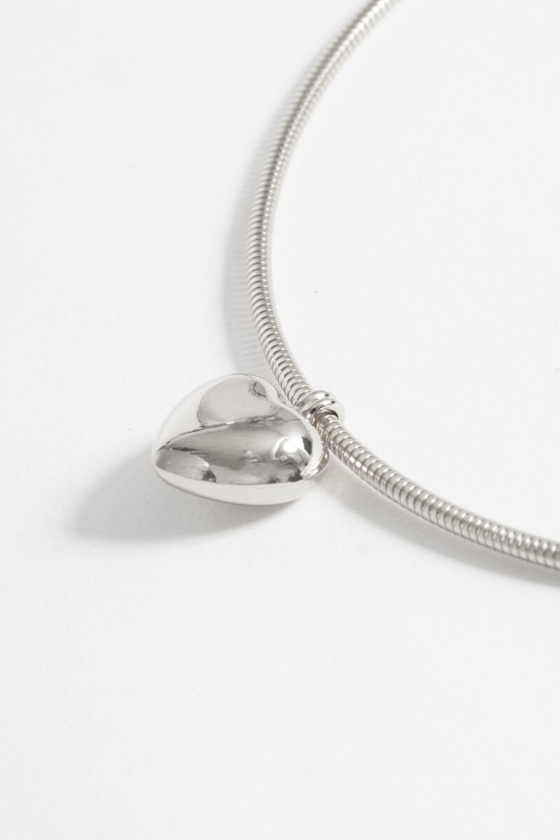 Collar choker dije corazón plateado