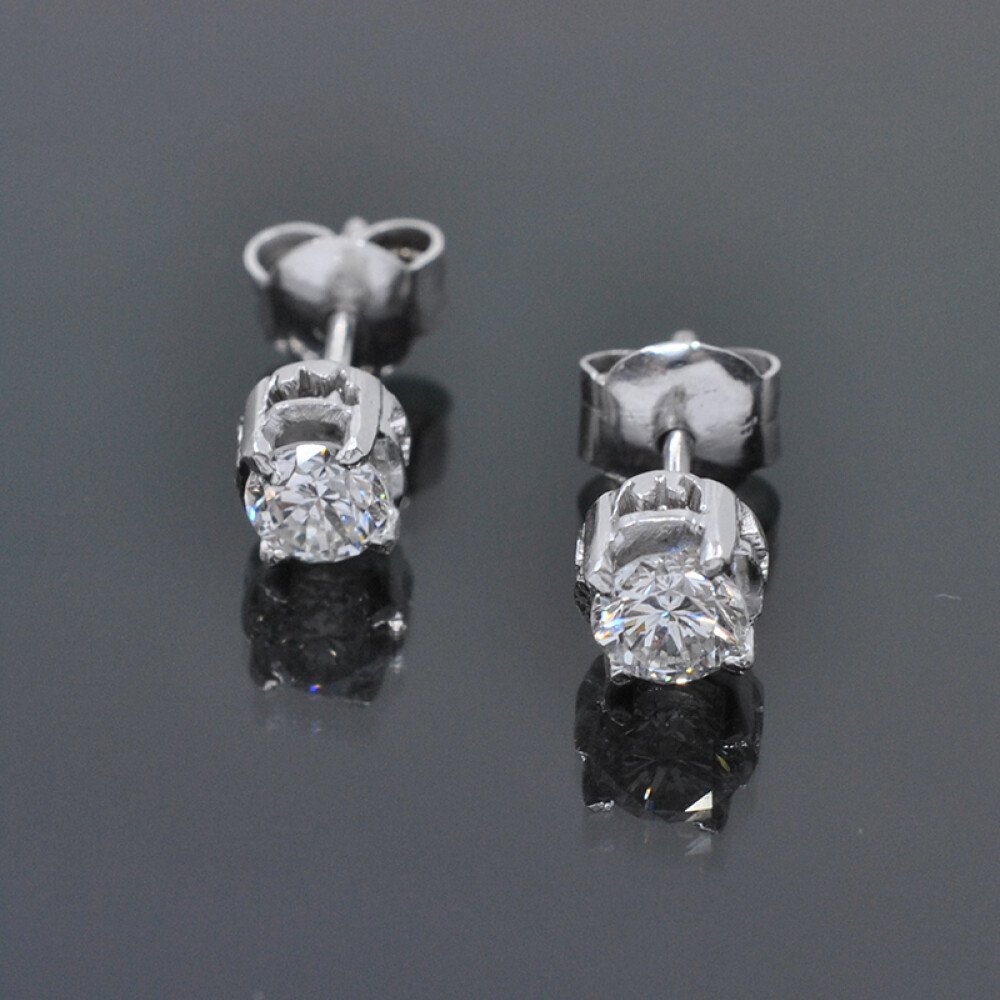 Caravanas en oro 18k blanco y brillantes Caravanas en oro 18k blanco y brillantes