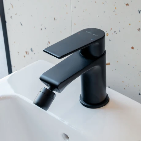 Griferia De Bidet Frontal Negro Mate Line Agora Xtreme Clever 000