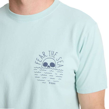 Remera Roark Fear The Sea Celeste
