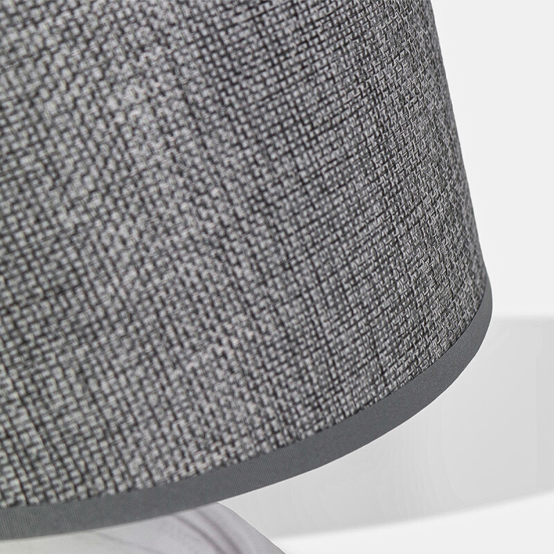 LAMPARA GRIS C/BASE BLANCO COMB P/MESA 23X33CM Unica