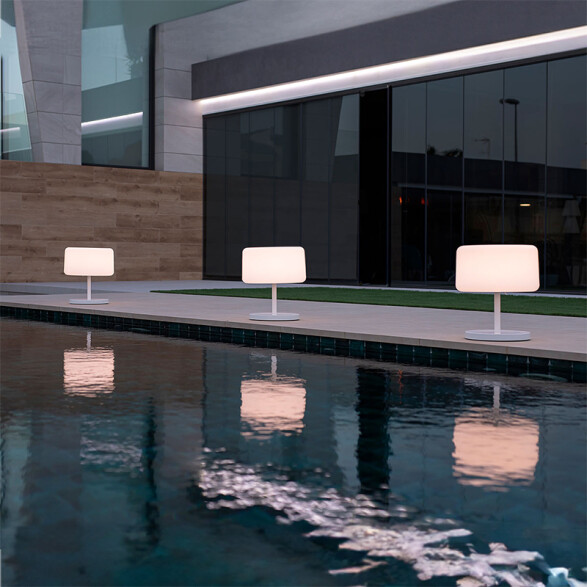 Portátil de pie solar RGBW c/control Ø40x156cm NW0020