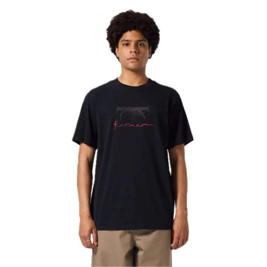 Remera Former Rampant Crux - Negro Remera Former Rampant Crux - Negro