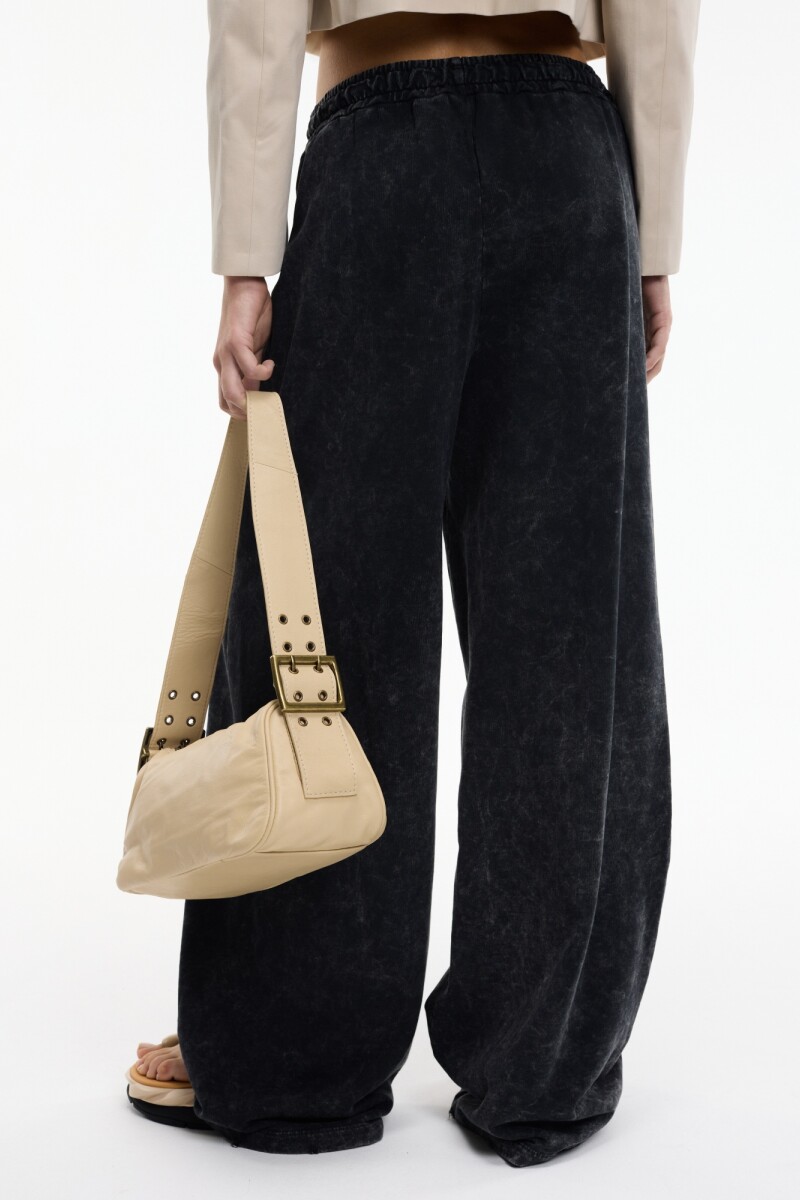 PANTALÓN Negro