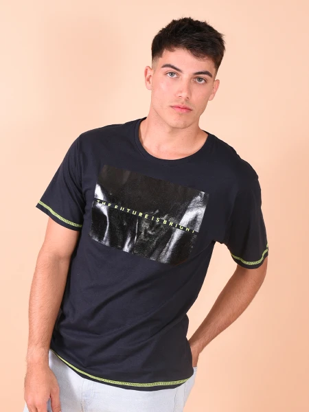 REMERA APPAREL NEGRO