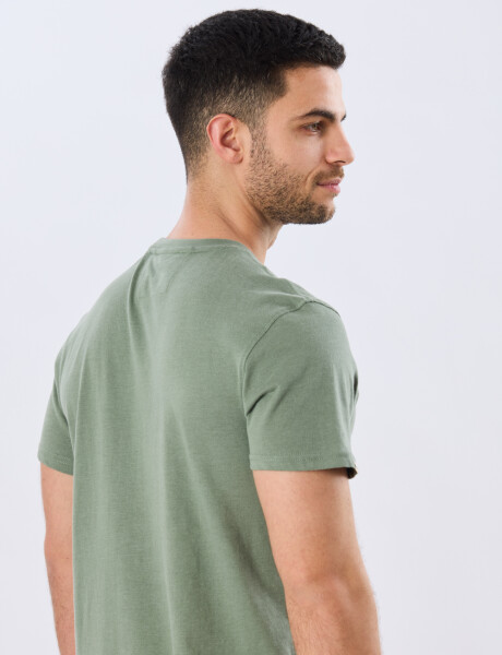 REMERA BÁSICA V DE ALGODÓN Verde