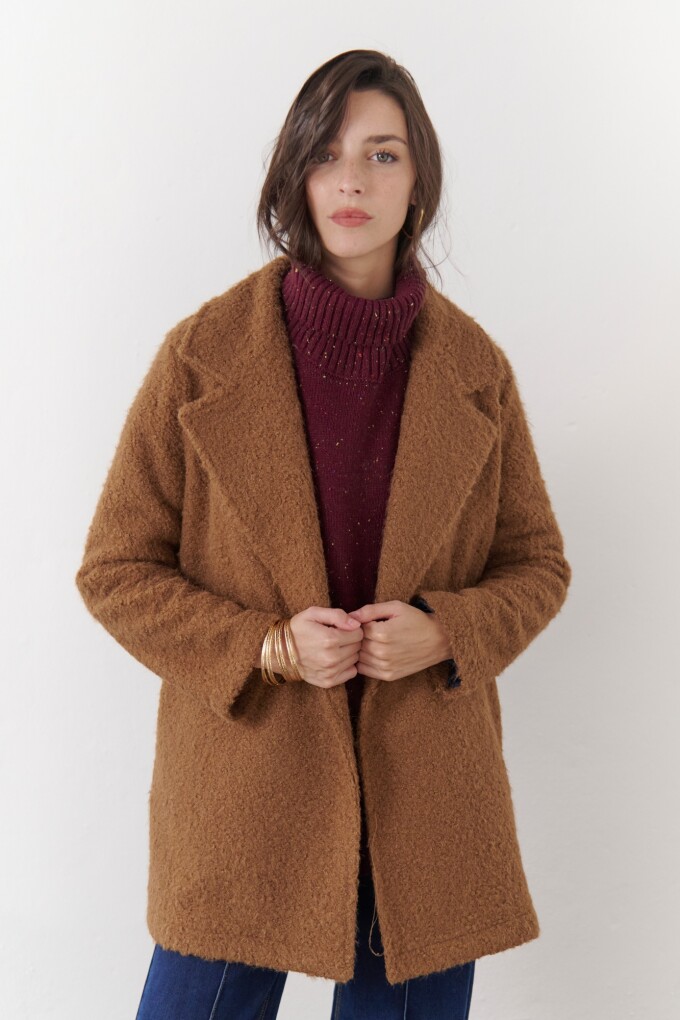 CHAQUETON BOUCLE CARAMELO