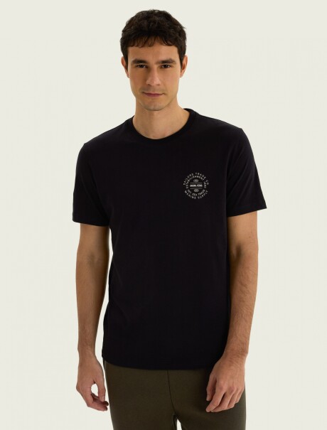 CAMISETA ESTAMPADA MODELO REGULAR NEGRO