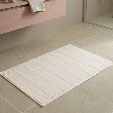 Toalla Piso Comfort Dohler 50 x 70 cm CREMA