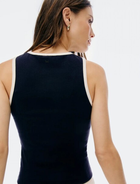 MUSCULOSA DE BRETEL ANCHO EN TELA ACANALADA NEGRO