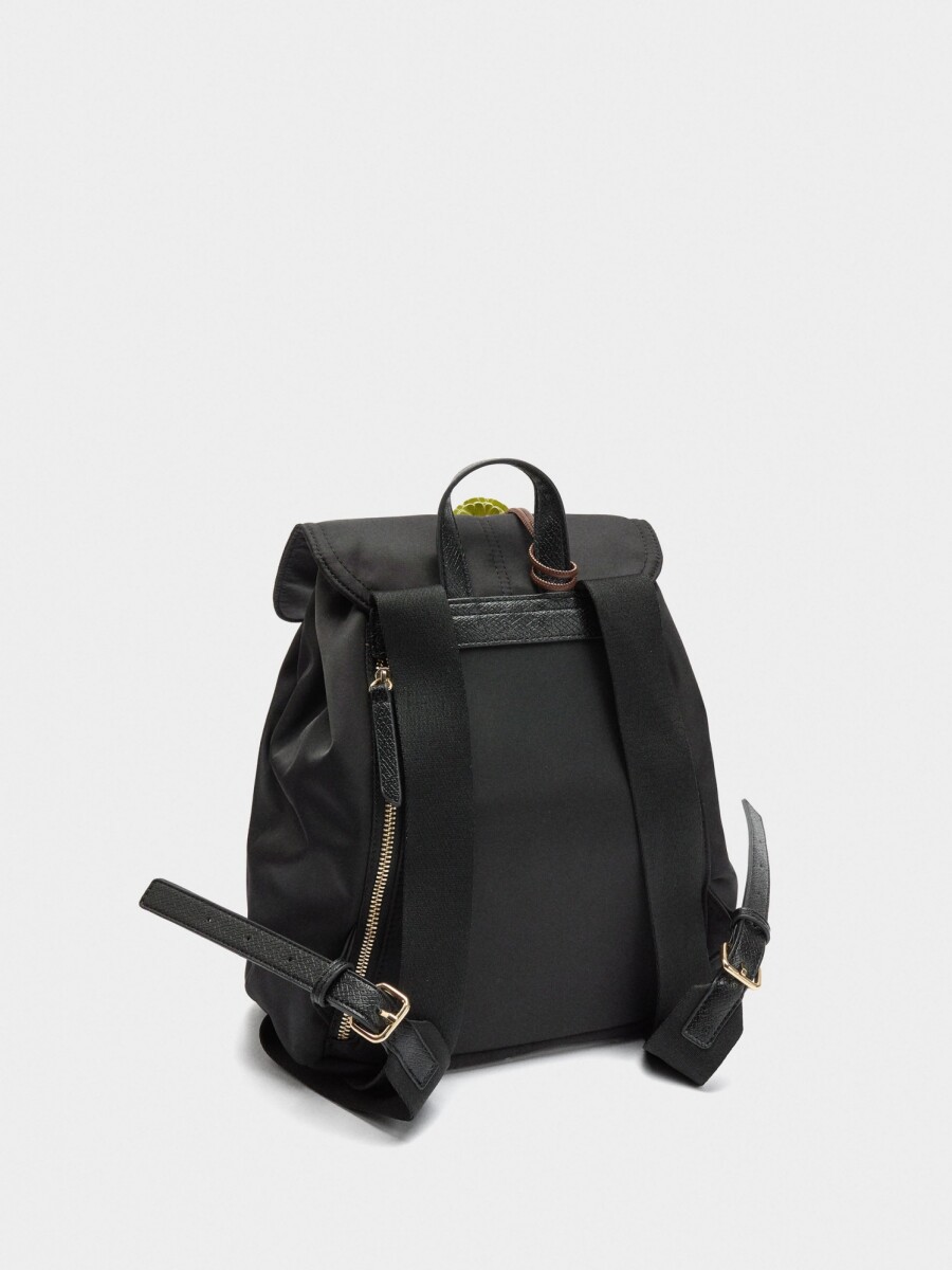 Mochila De Nylon Con Colgante negro