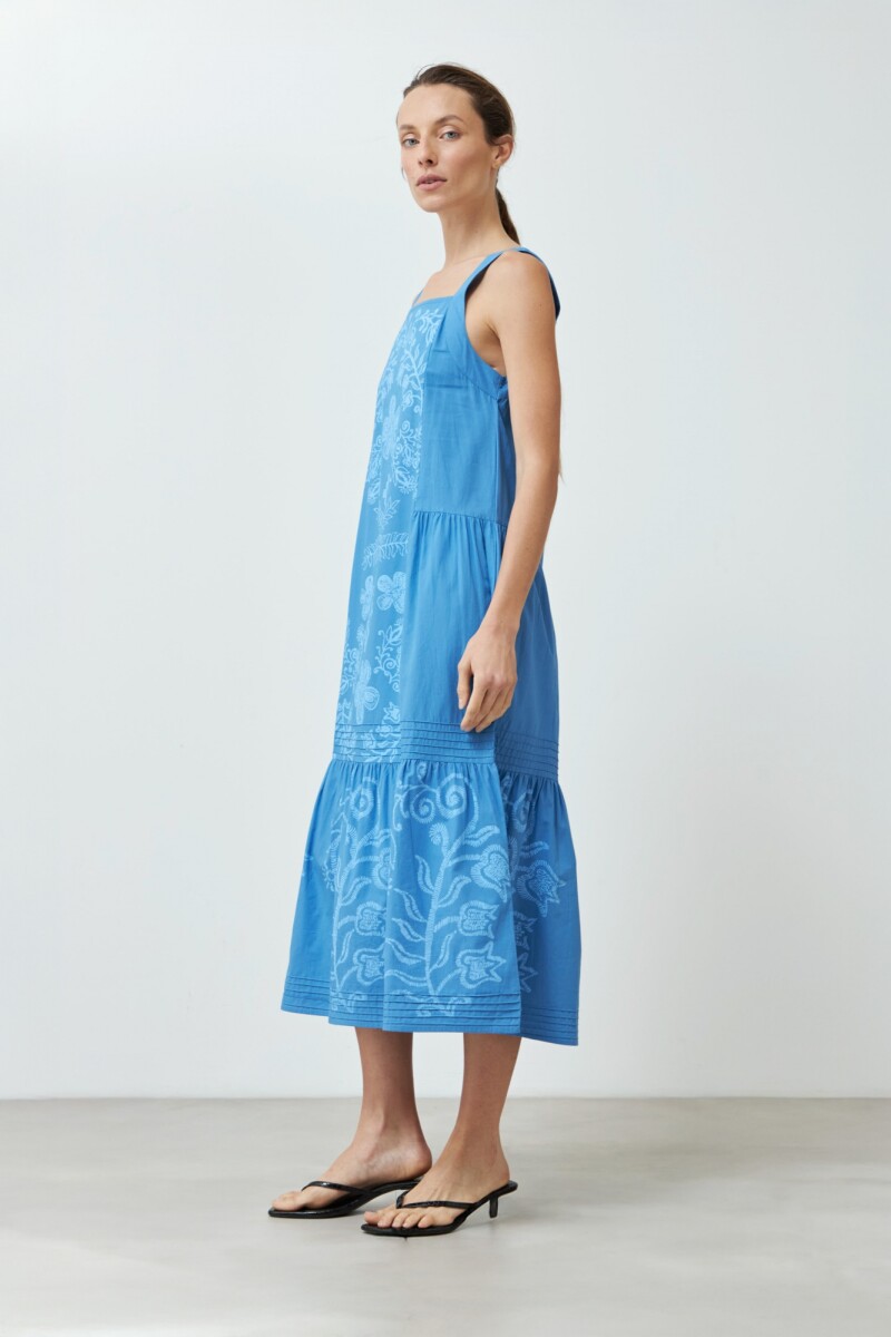 Maxi vestido con estampa floral localizada azul regata