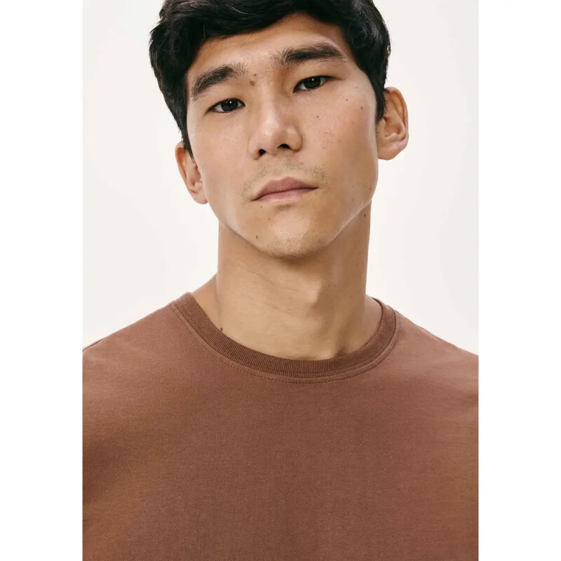 CAMISETA MM MASC MARROM ESCURO