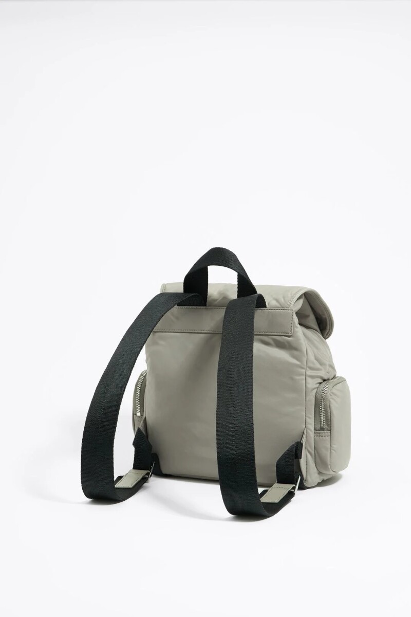 MOCHILA MEDIANA POCKET Antracita