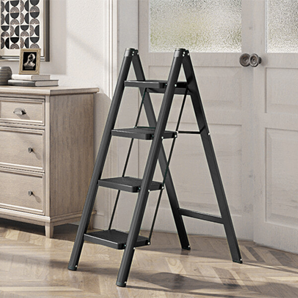 Escalera De 4 Escalones Antidezlisante Y Plegable Negro