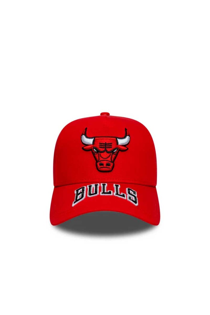 GORRO CURVO NEW ERA VISERA BULLS Rojo