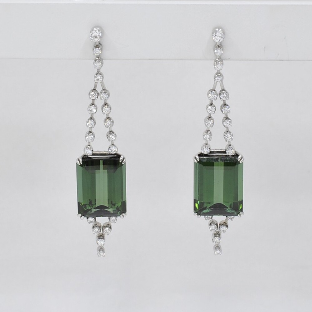 H.Stern Maravillosas Caravanas En Oro 18K Blanco Con Turmalinas Verdes Y Brillantes. H.Stern Maravillosas Caravanas En Oro 18K Blanco Con Turmalinas Verdes Y Brillantes.
