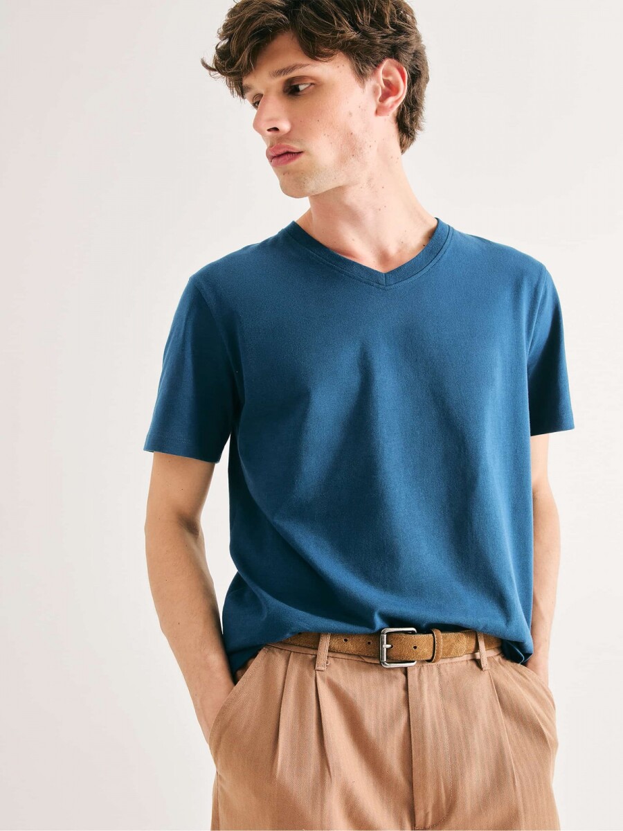 CAMISETA BÁSICA MANGA CORTA CUELLO EN V - AZUL 