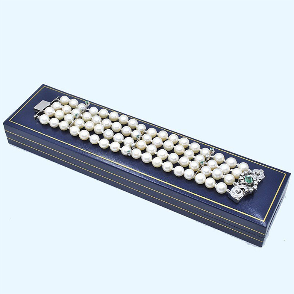 Pulsera En Oro 18K Blanco, Perlas De Cultivo , Esmeralda Y Brillantes Pulsera En Oro 18K Blanco, Perlas De Cultivo , Esmeralda Y Brillantes