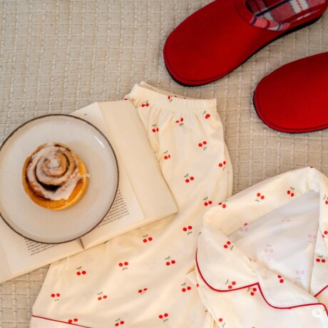 Pijama 3 piezas cerezas Pijama 3 piezas cerezas