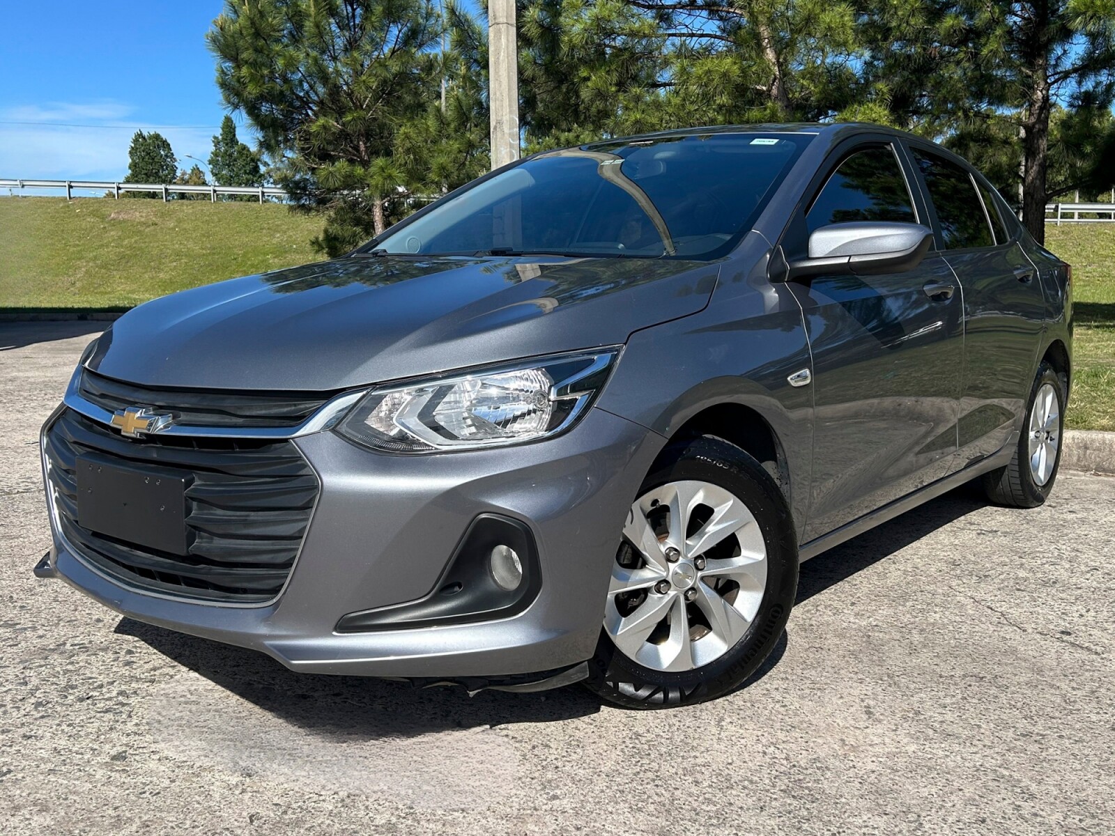 Chevrolet Onix 1.0T EXCELENTE ESTADO! | Permuta / Financia 