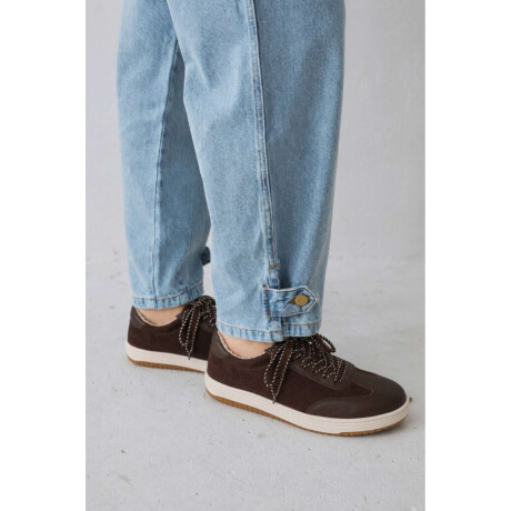 Zapatilla PLAY Chocolate