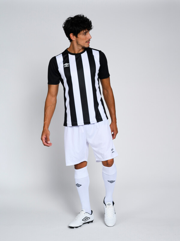 Equipo de futbol express Umbro Hombre F29