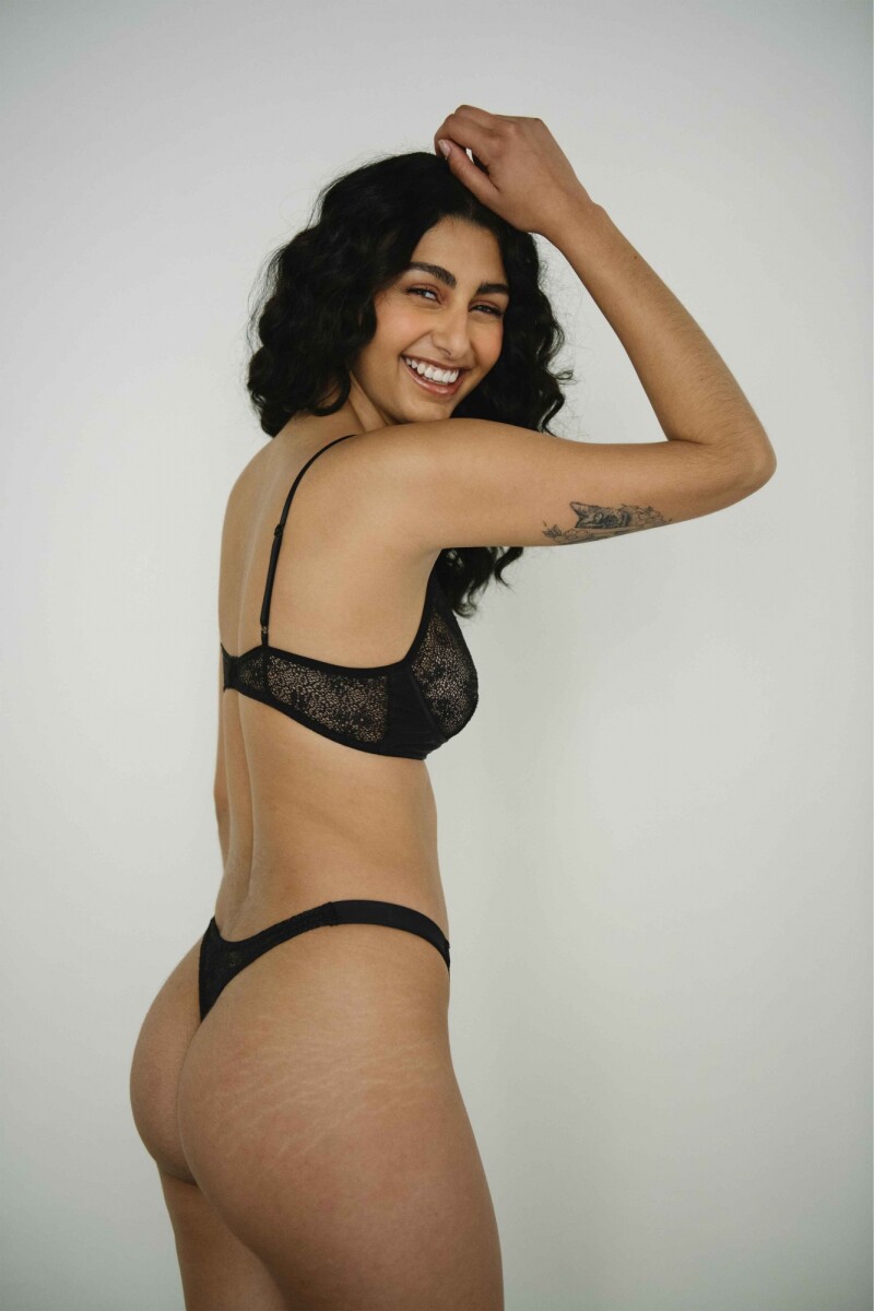 Vedetina Vera Less Encaje [B23] Negro