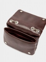 Bolso De Hombro Con Solapa Y Detalles Metálicos marron