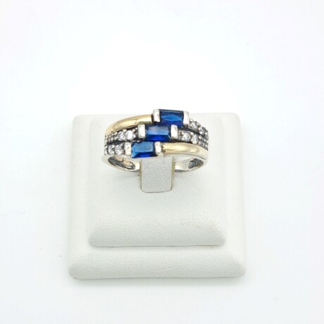 Anillo de plata 925, double en oro 18 ktes y circonias. Anillo de plata 925, double en oro 18 ktes y circonias.
