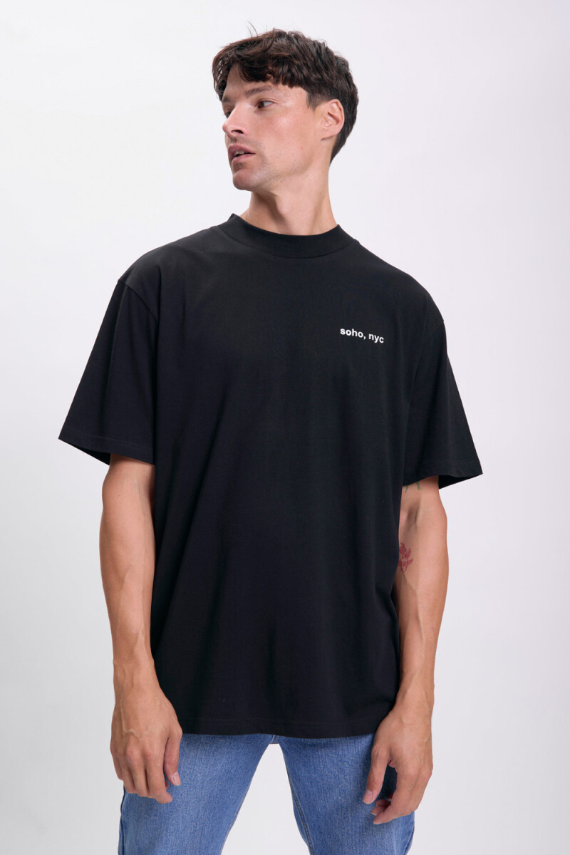 Remera oversize cuello alto - Negro 